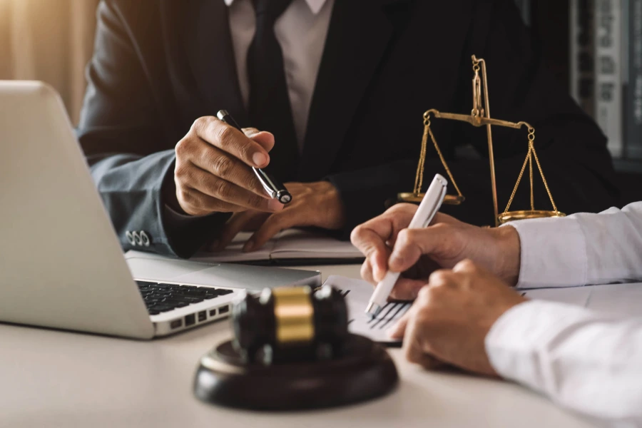 دریافت مشاوره حقوقی قرارداد مشارکت در ساخت رایگان آنلاین و حضوری